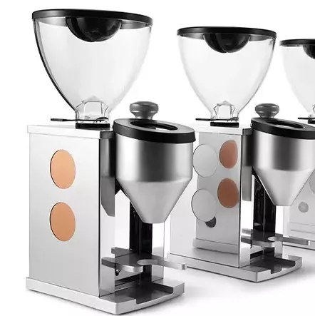 Mlýnek Rocket Espresso Faustino v mědi. Zdroj obrázku: Rocket Espresso Mlýnek Rocket Espresso Faustino v mědi.